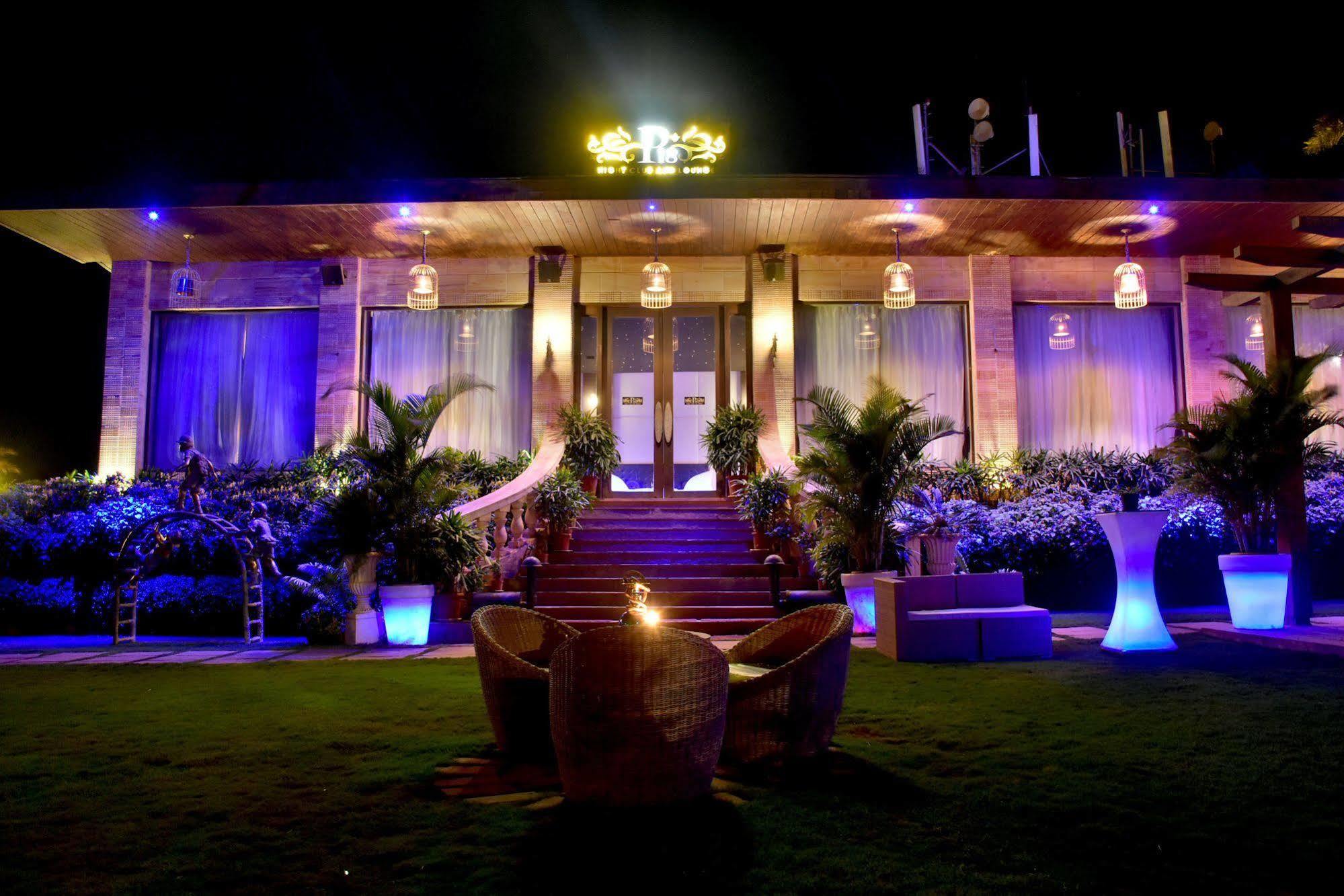 Della Resorts Lonavala Exteriör bild